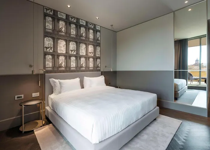 Radisson Collection Hotel, Antica 5* Rome
