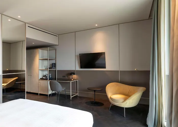 Radisson Collection Hotel, Antica Ξενοδοχείο