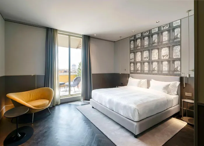 Radisson Collection Hotel, Antica 5* Rome
