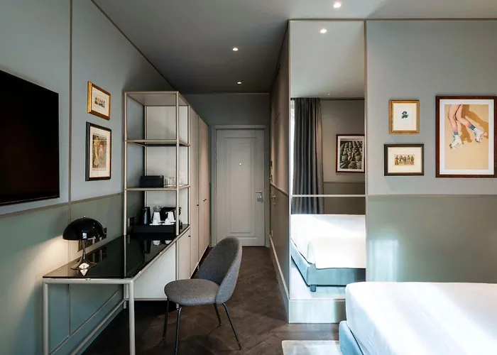 Radisson Collection Hotel, Antica Hotel Rome